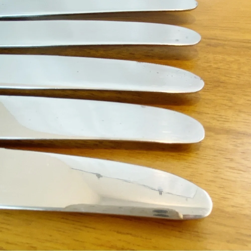 Roberts & Belk Lot of 6 Dinner Knives Continental Bead Discontinued Grp B